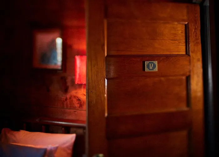Crew\'S Quarters Boarding House - Caters To Men