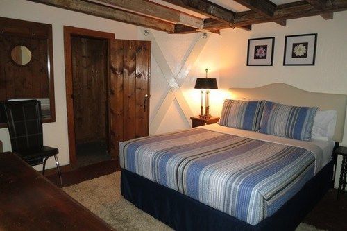 Crew's Quarters Boarding House - Caters To Men Guest house Provincetown